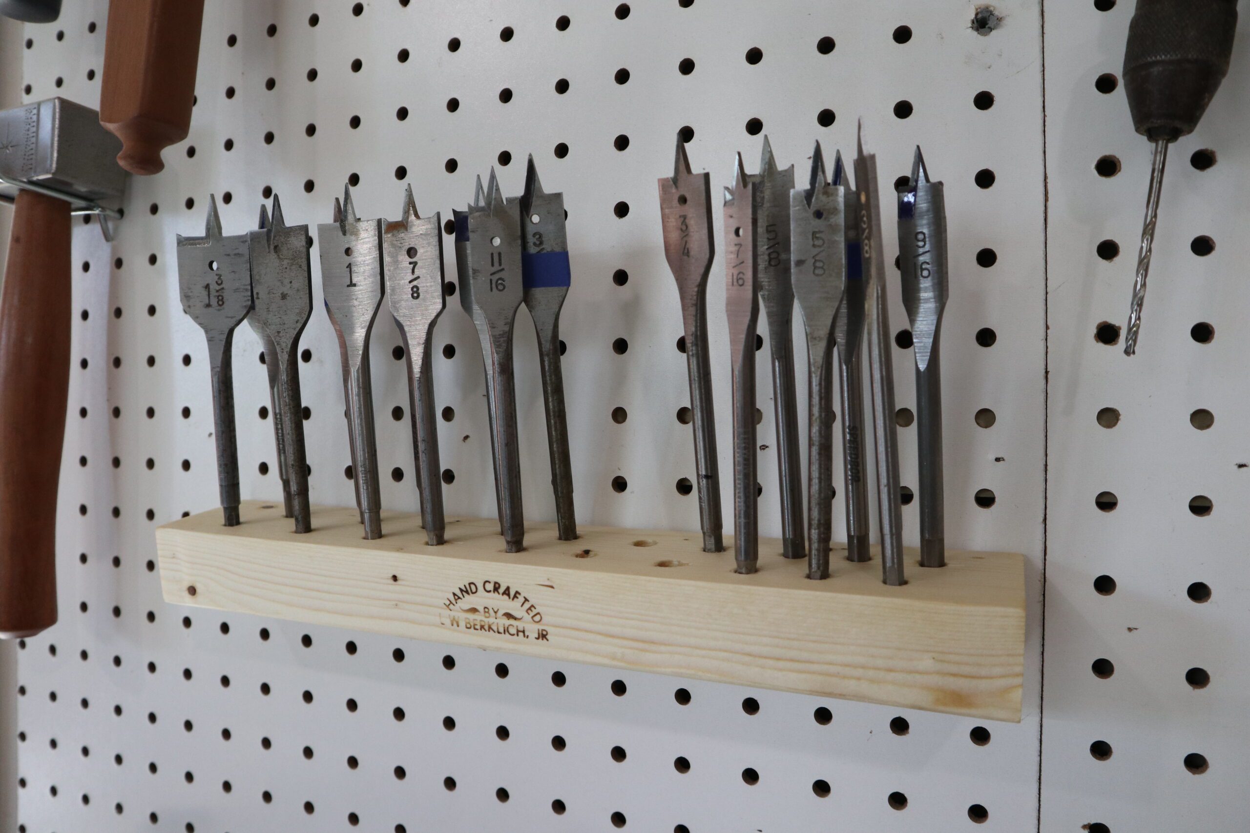 A Quick and Dirty Drill Bit Rack - 30 Minute Woodshop