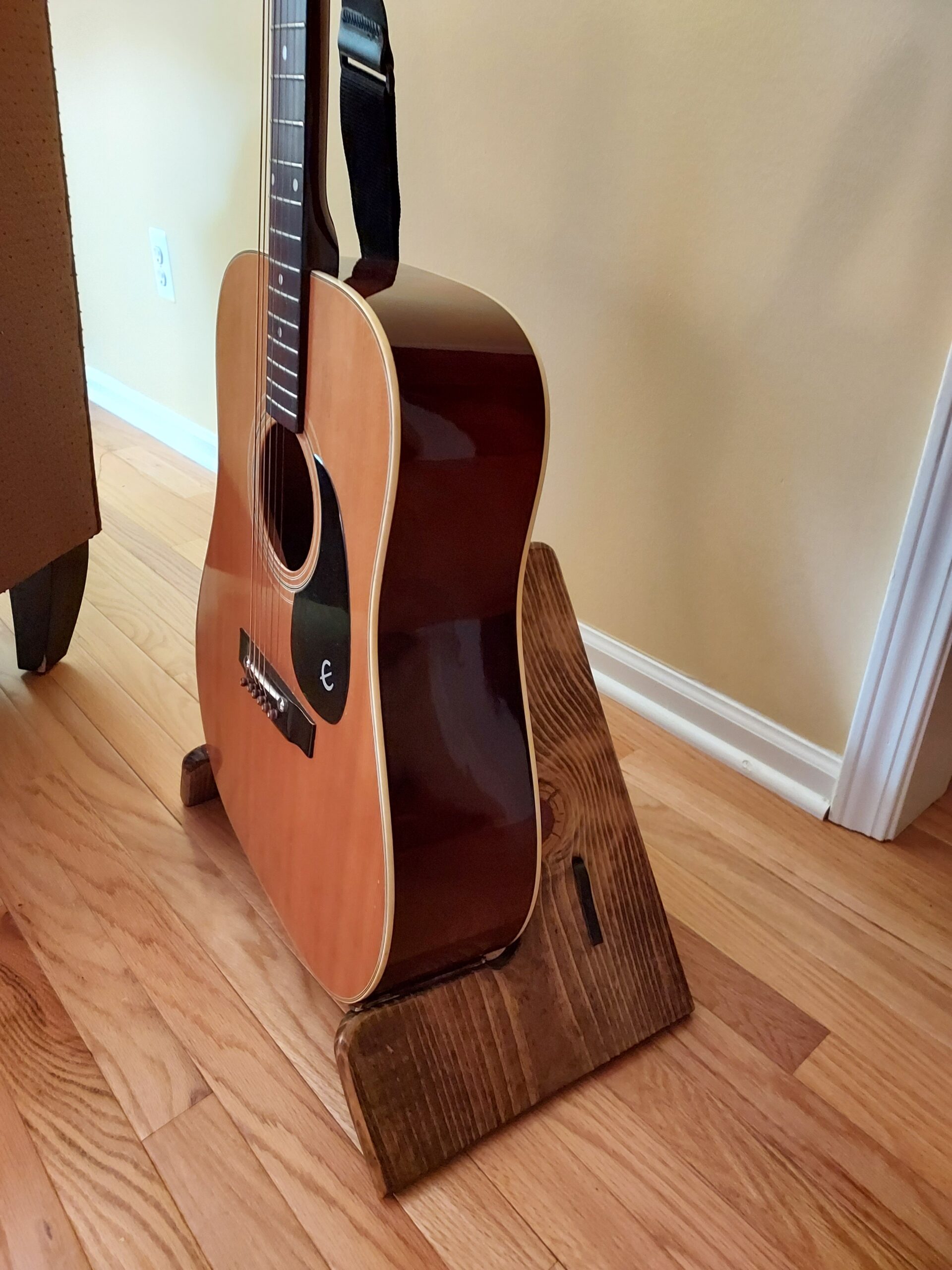 Finished Guitar Stand